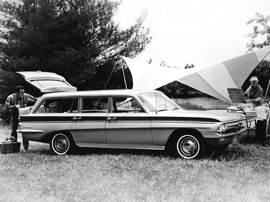  Oldsmobile F-85 Station Wagon 1961 года  (фото 1 из 1)